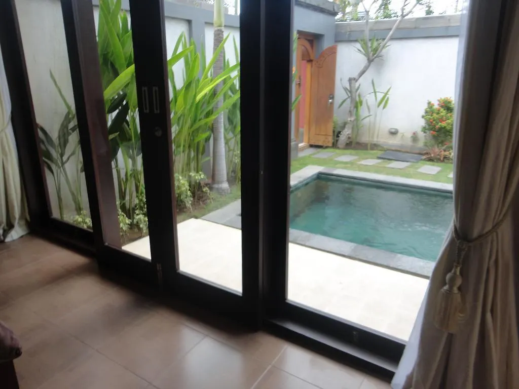 Villa Kamar Madu Seminyak