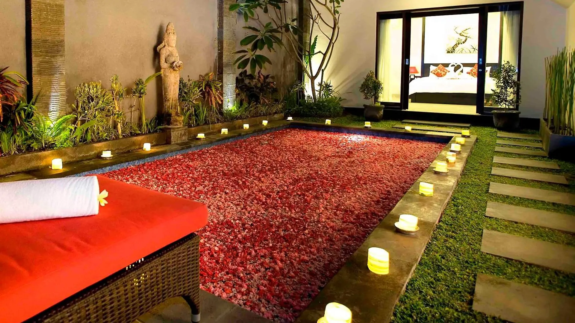 Villa Kamar Madu Seminyak Indonesia
